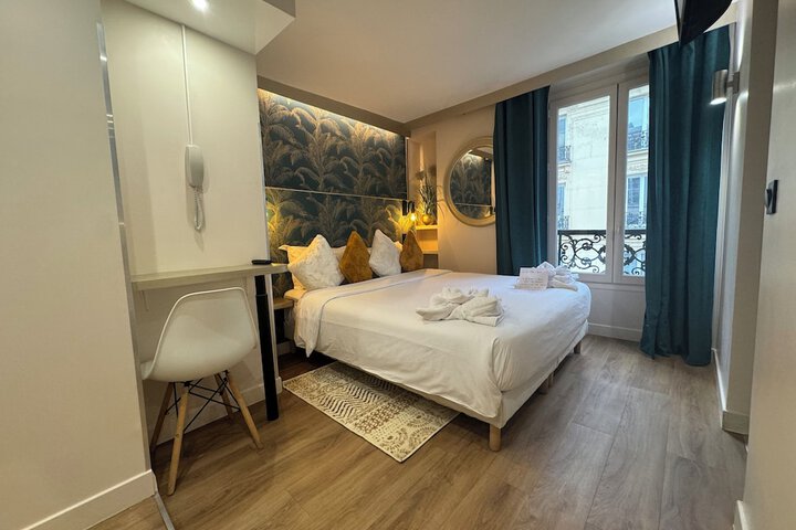 Room 44 of 65