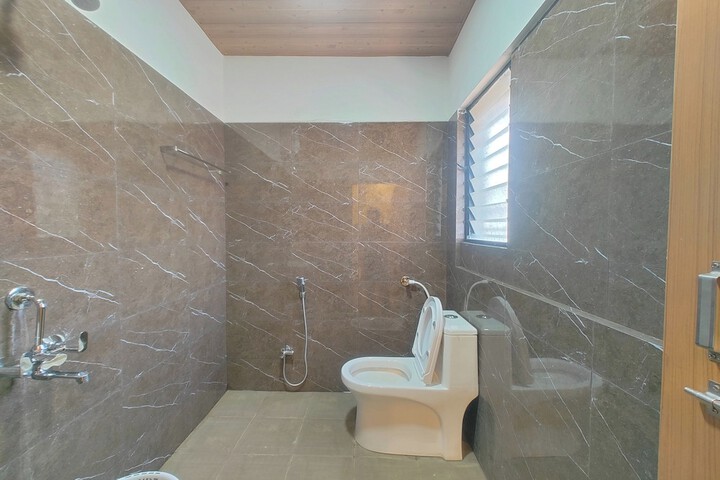 Room 16 of 24
