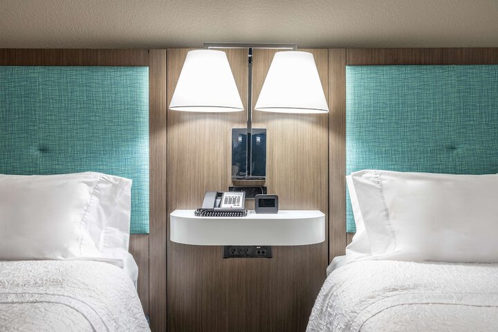 2 Queen Beds (4 of 7)