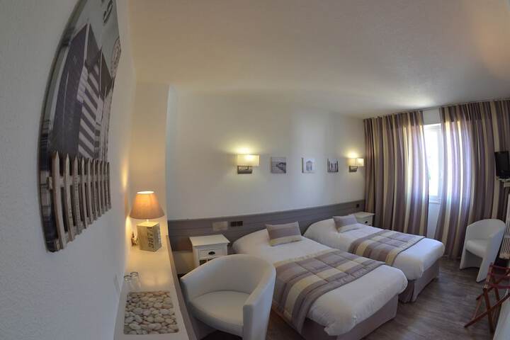 Room 2 of 19