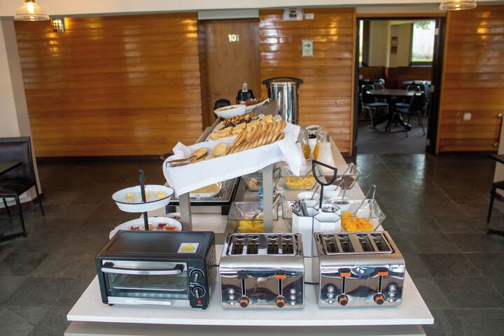 Breakfast/Coffee Service 58 of 77