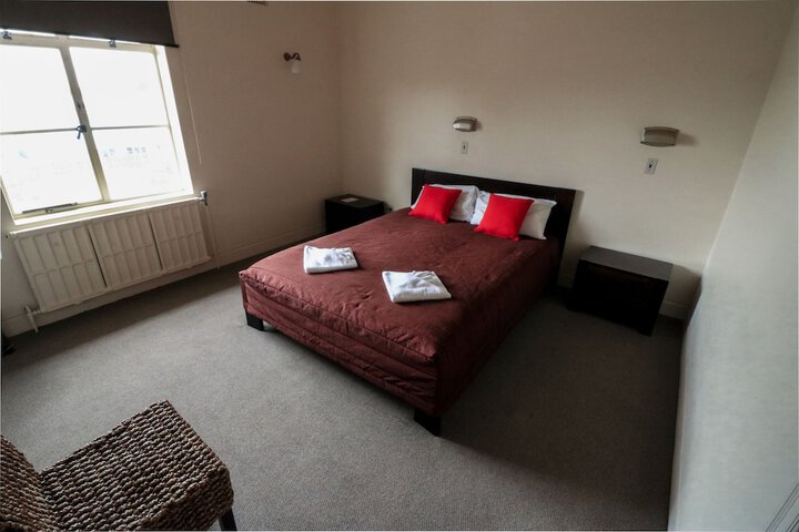 Room 9 of 51