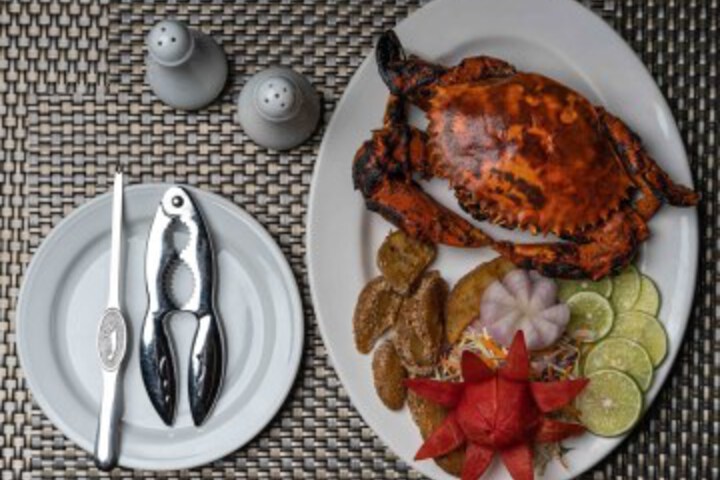 Dining 45 of 57