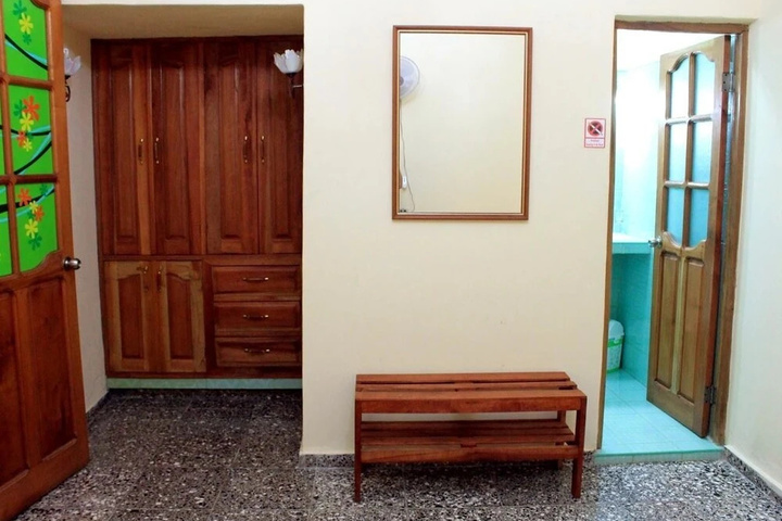 Room 13 of 20