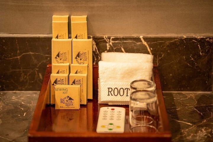 Room 16 of 25