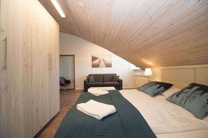 Room 6 of 29