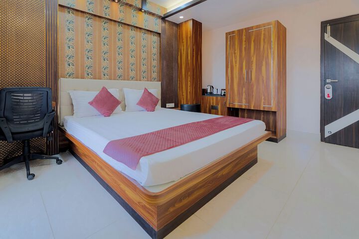 Room 6 of 37