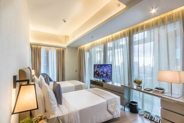 Room 14 of 63