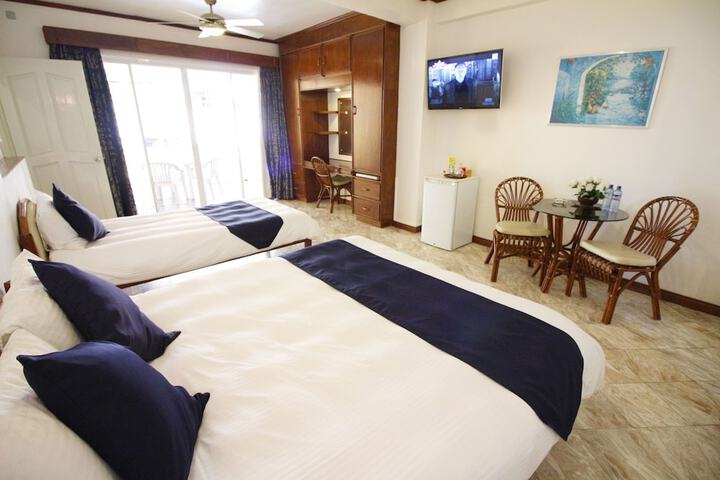 Room 10 of 65
