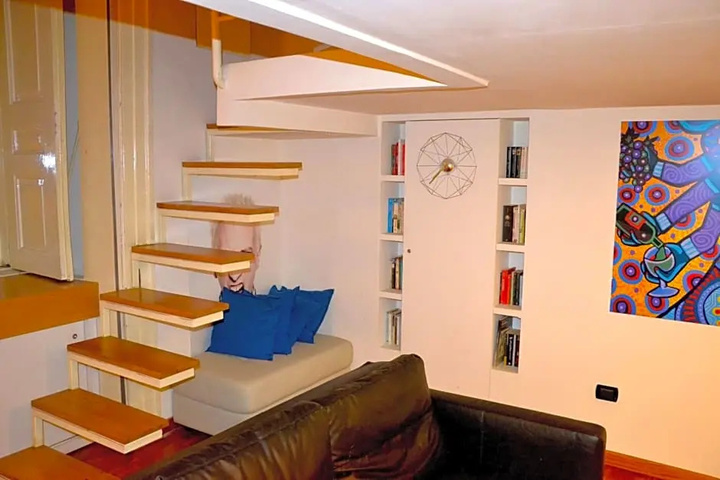 Room 16 of 23