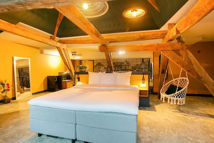 Room 25 of 110