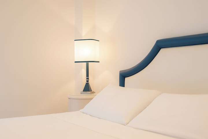 Room 44 of 247