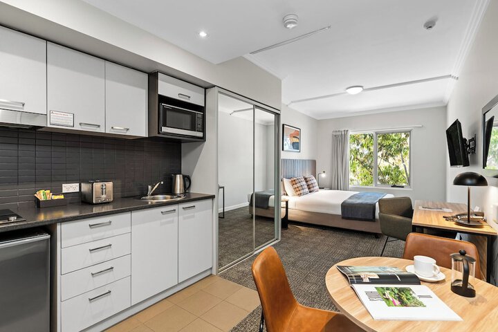 Room 10 of 40
