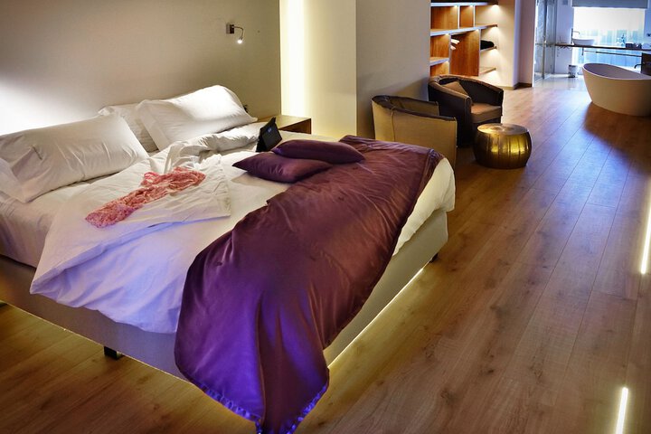 Room 15 of 46