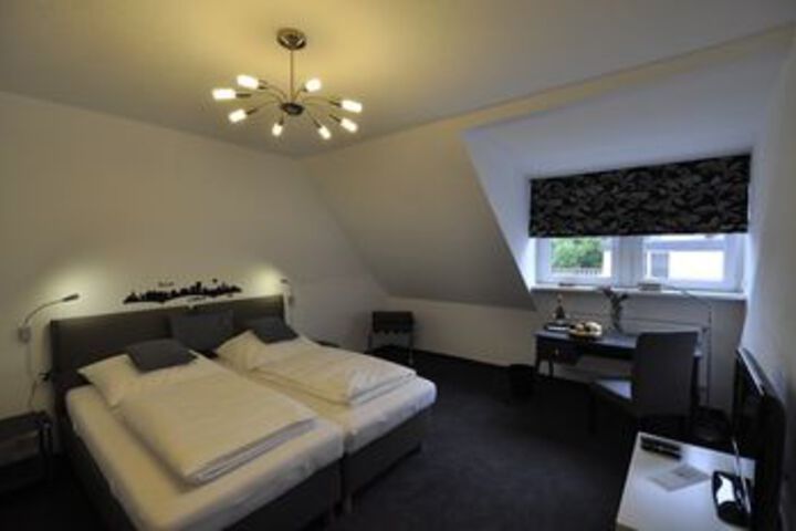 Room 14 of 21