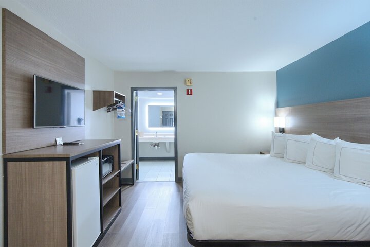 Room 39 of 77