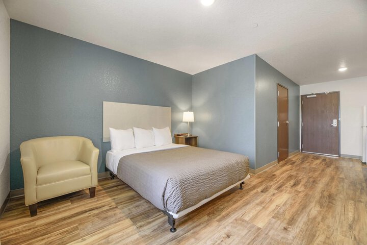 Room 20 of 37