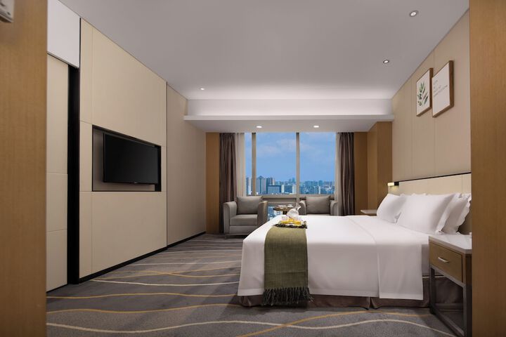 Room 18 of 31