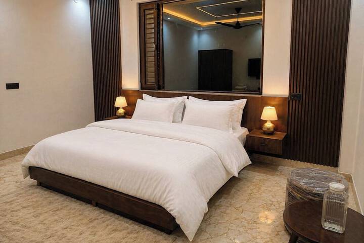 Room 19 of 56