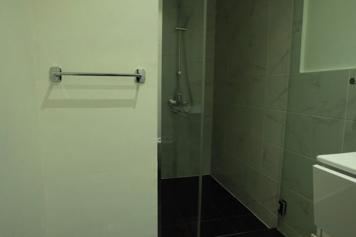 Room 35 of 158