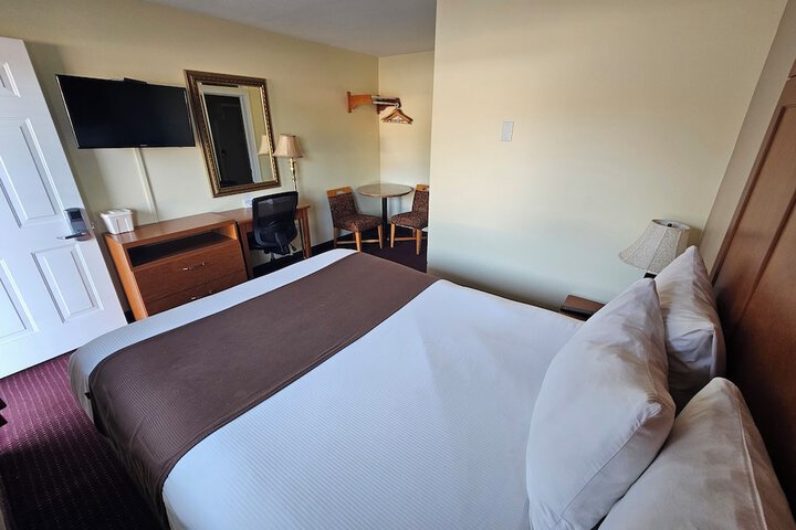 Room 4 of 38