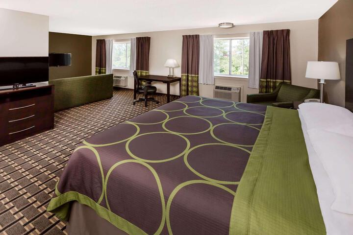 1 King Bed (3 of 13)