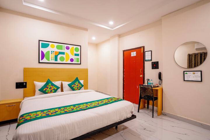 Room 14 of 32