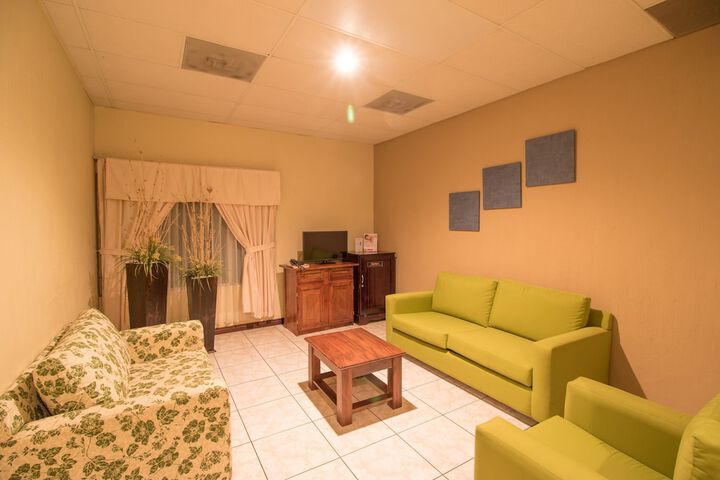 Room 38 of 65