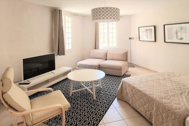 Room 35 of 63