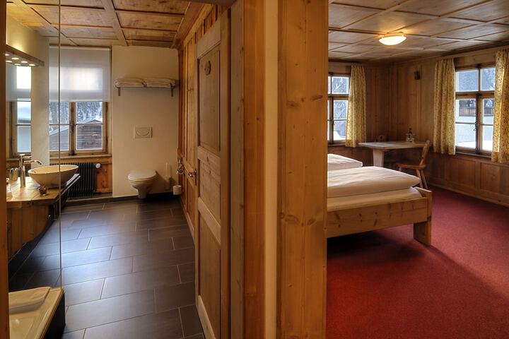 Room 19 of 128