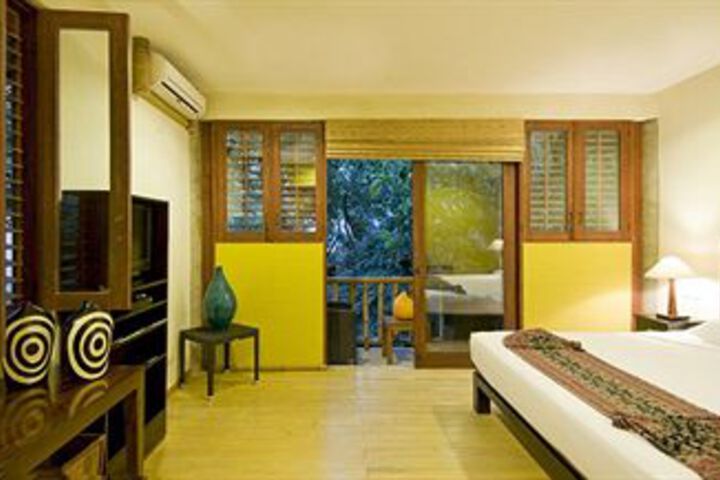 Room 9 of 28
