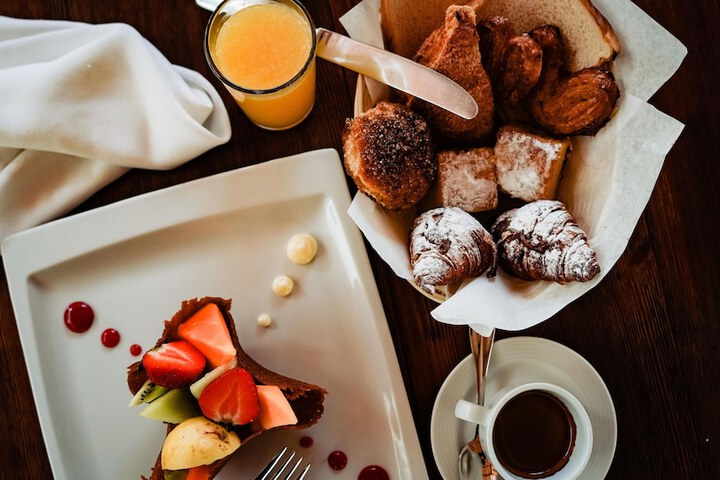 Breakfast/Coffee Service 56 of 93