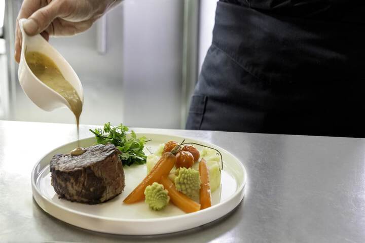 Dining 74 of 87