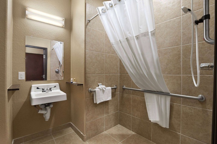 Room 16 of 23