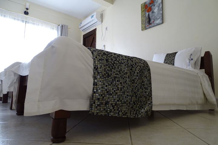 Room 32 of 104