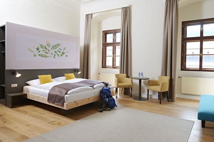 Room 10 of 44