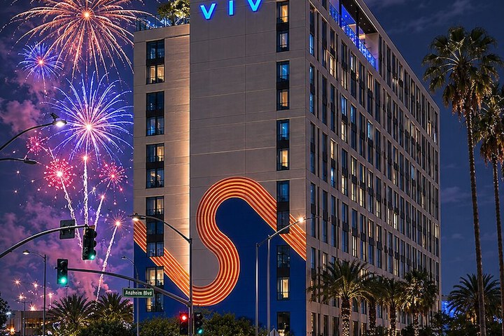 The Viv Hotel Anaheim, a Tribute Portfolio Hotel