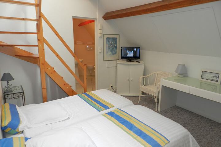 Room 18 of 83
