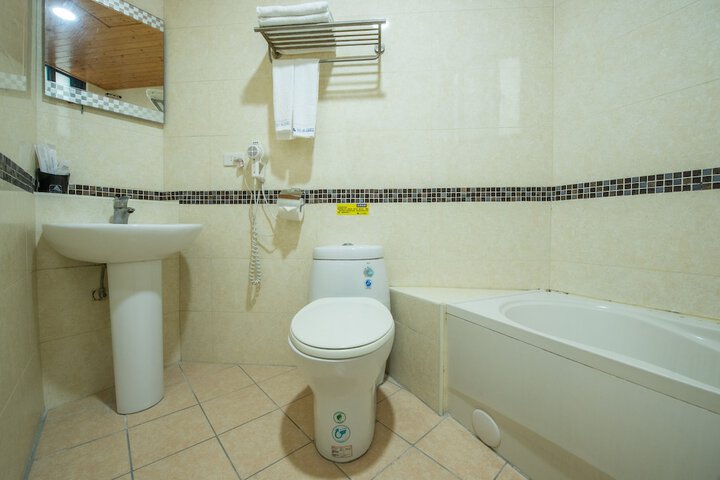 Room 80 of 91