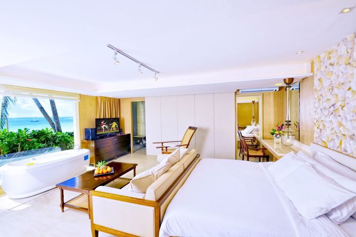 Room 8 of 32