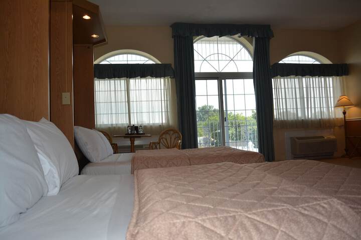Room 18 of 65