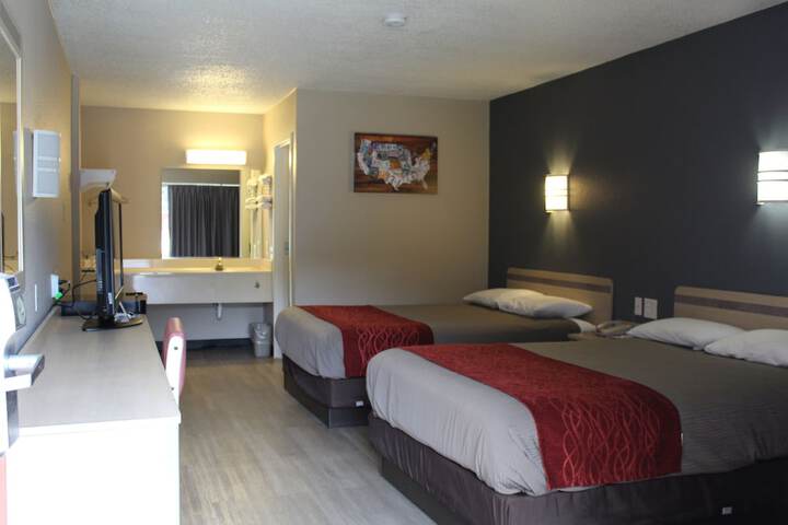 2 Queen Beds Accessible (5 of 8)