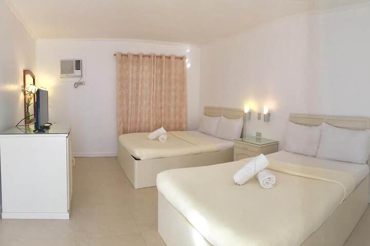 Room 9 of 42