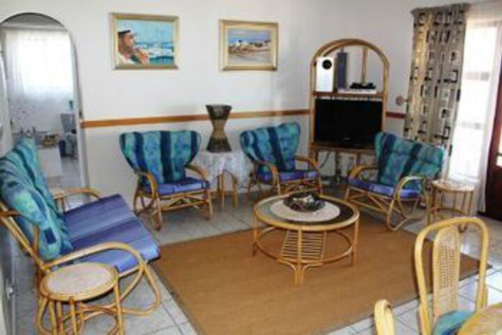 10 Ocean Pebble Self catering