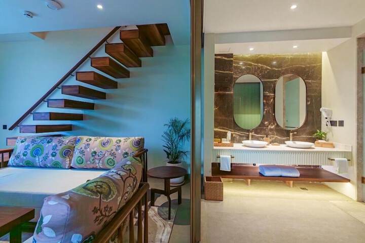 Room 40 of 113