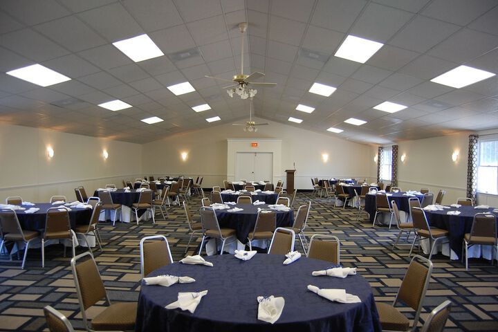 Ballroom/Hall 32 of 44