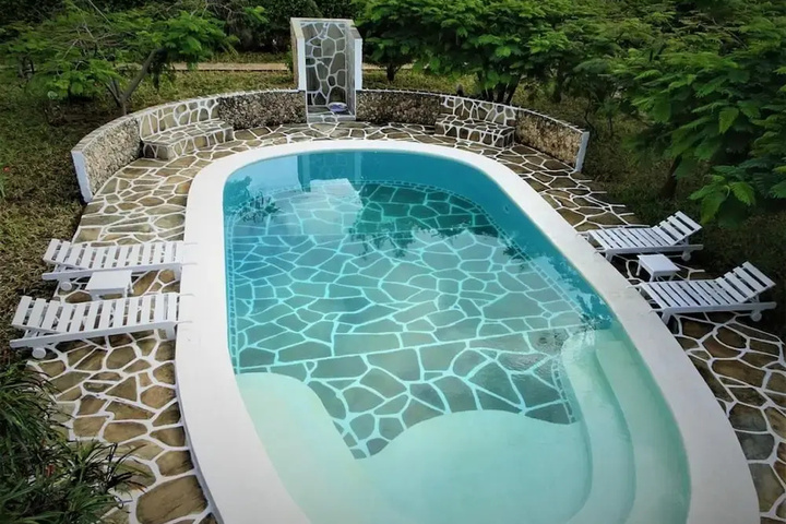 Pool 9 of 11