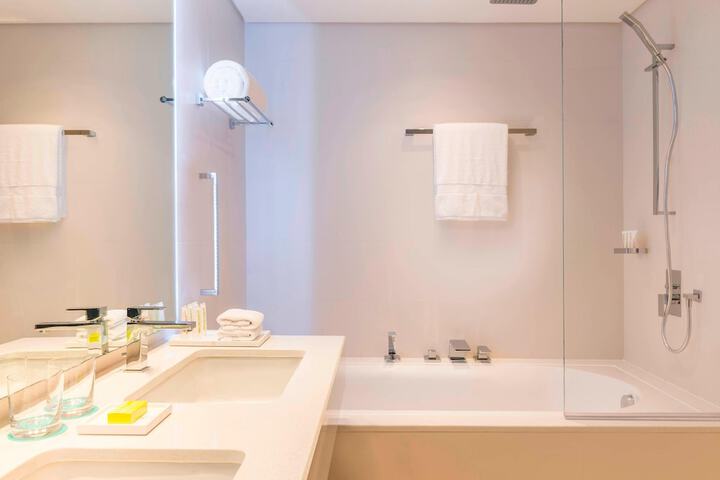 Room 114 of 334