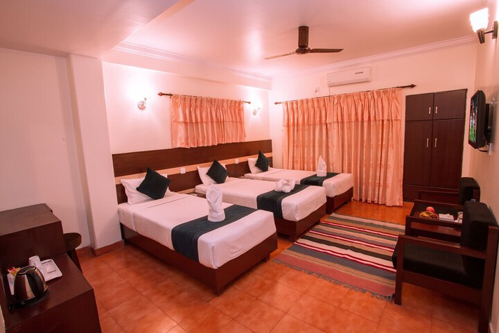 Room 10 of 27