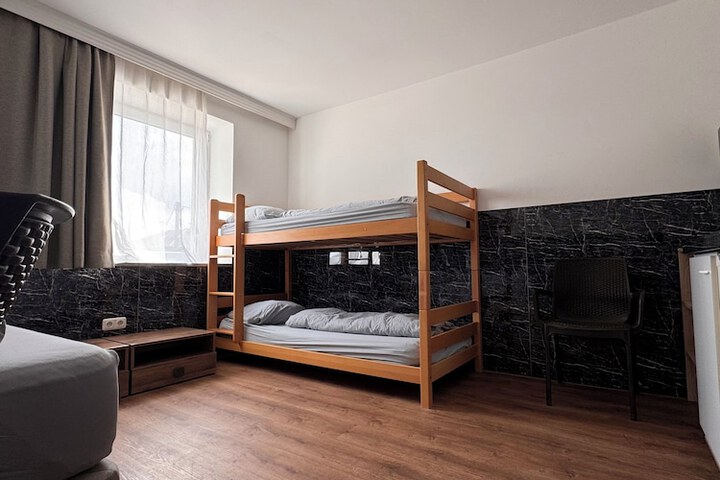 Room 45 of 91